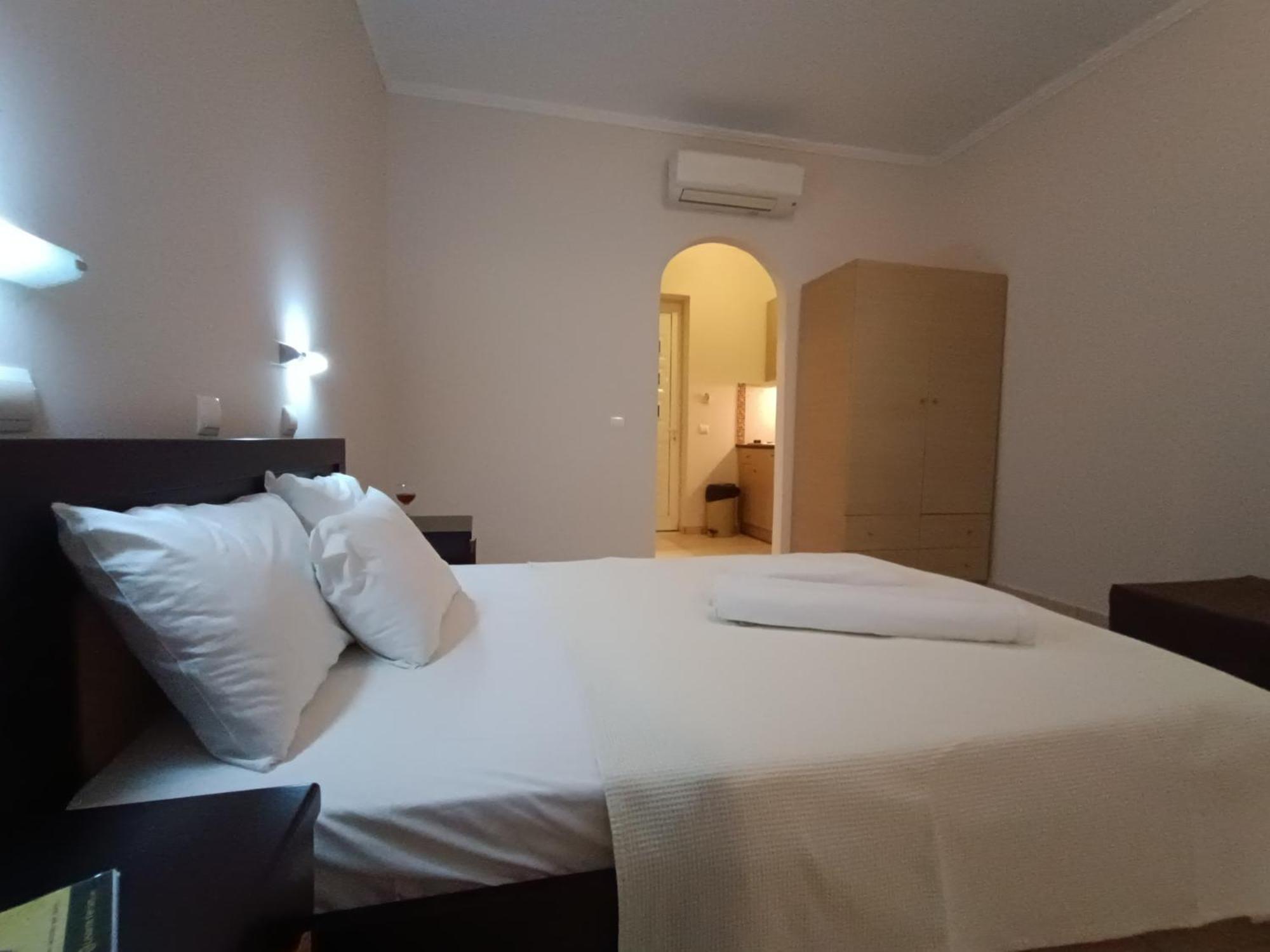 Pouliezos Koklanis Zante Apartments Alykés Eksteriør bilde