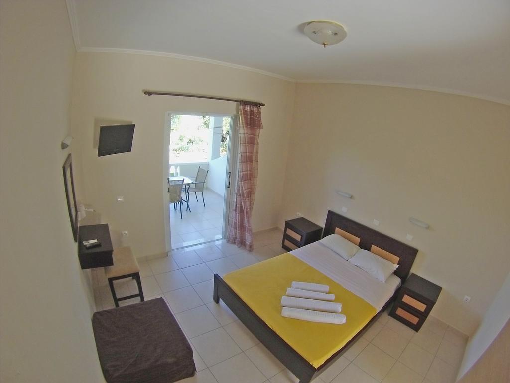 Pouliezos Koklanis Zante Apartments Alykés Eksteriør bilde