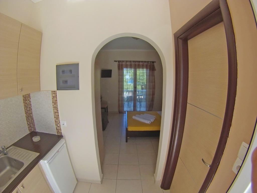 Pouliezos Koklanis Zante Apartments Alykés Eksteriør bilde